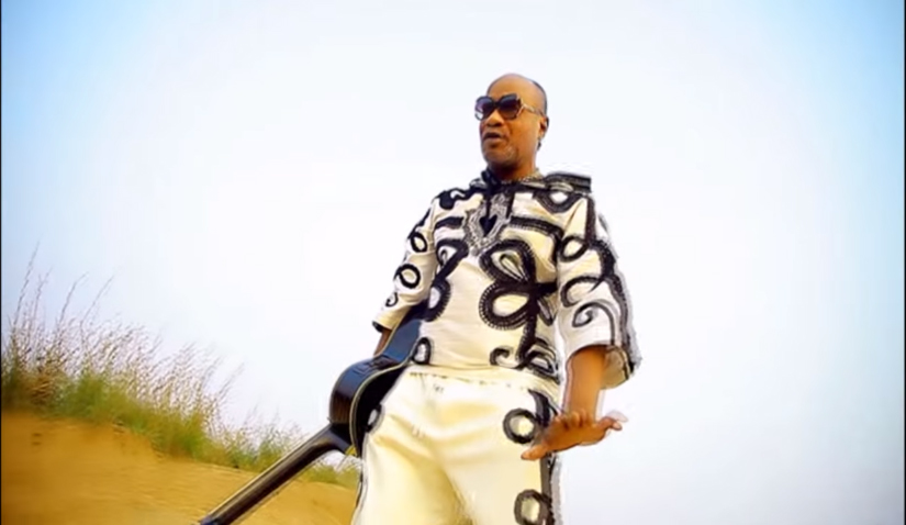 RDC:KOFFI OLOMIDE REND HOMMAGE A PAPA WEMBA