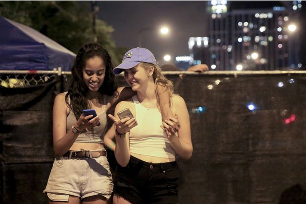 Malia Obama fume de la marijuana ? Son amie la balance