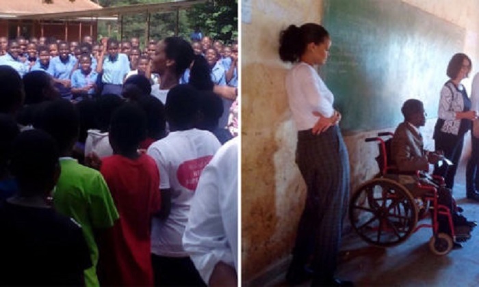 La star Rihanna visite une école Africaine
