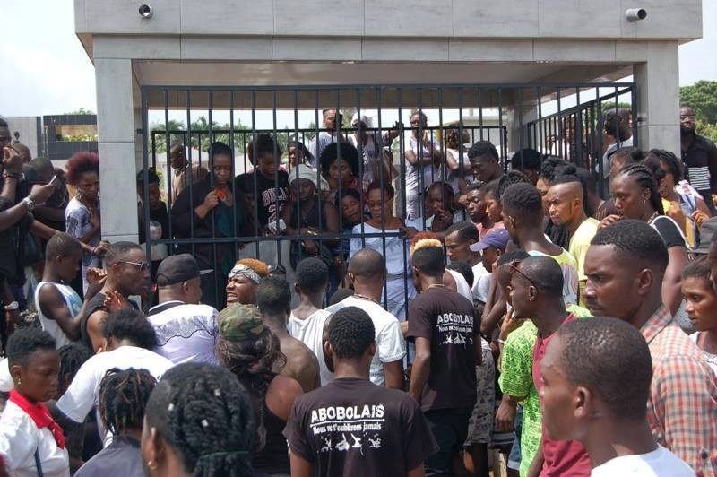 Abobolais enterré et…déterré 