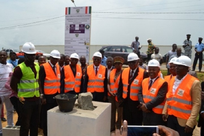 Pose de la première pierre d’un complexe technologique dédié aux jeunes de Grand-Bassam