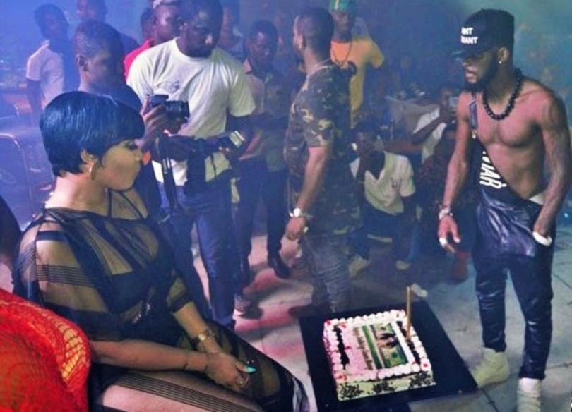 Arafat Dj était l’animateur principal de la soirée d'anniversaire d’Emma Lohoues