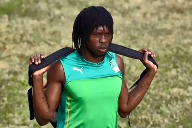 Sport: Des coupeurs de route ont attaqué le car du club de Gervinho