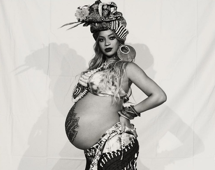 Beyoncé prend l’hélicoptère pour se rendre à la maternité !