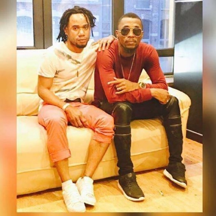 La photo de Serge Beynaud et Ali Wilfried Kéita (Homosexuel au Maroc ) affole la toile.