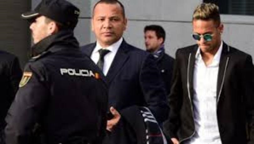  Le FC Barcelone envoie Neymar en justice