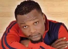 Coupé Décalé : Ce que Vetcho Lolas dit de Serge Beynaud