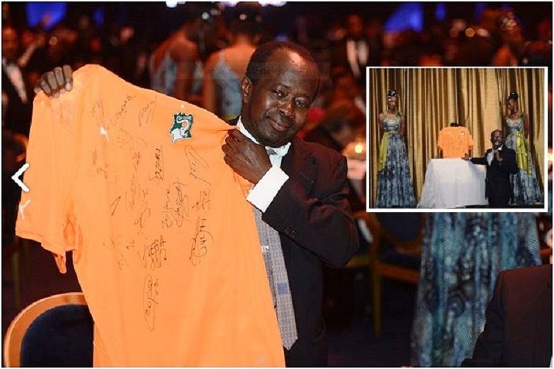 Le mailot de Didier Drogba vendu à un million de francs CFA