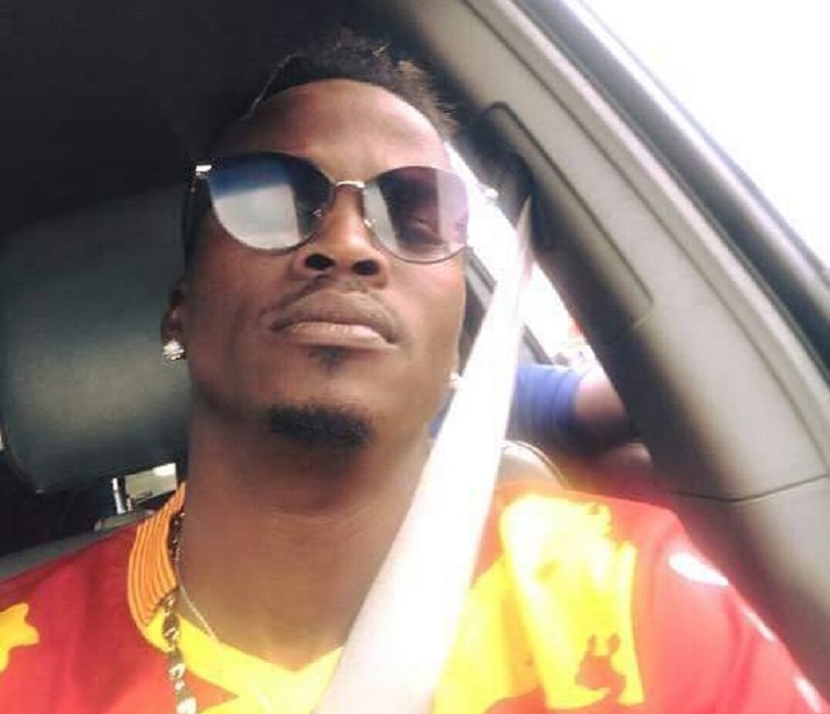 Debordo " Si sa se répète encore je vais maintenant brûler le trophée"